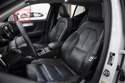 فولفو XC40